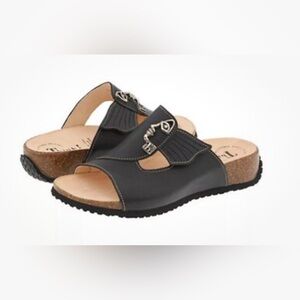 Think! Mizzi Face Black Leather Metal Detail Orthotic Support Slide Sandals